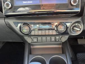 Toyota Hilux 2.8GD-6 double cab 4x4 Raider auto - Image 15