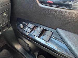 Toyota Hilux 2.8GD-6 double cab 4x4 Raider auto - Image 24