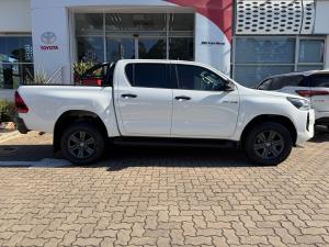 Toyota Hilux 2.8GD-6 double cab 4x4 Raider auto - Image 3