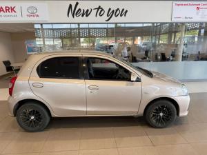 Toyota Etios 1.5 Xs/SPRINT 5-Door - Image 2