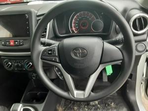 Toyota Vitz 1.0 XR AMT - Image 8