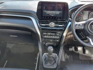 Suzuki Grand Vitara 1.5 GL automatic - Image 17