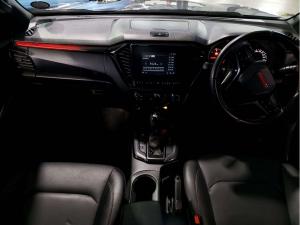 Isuzu D-MAX 1.9 Ddi HR X-RIDER automatic D/C - Image 11