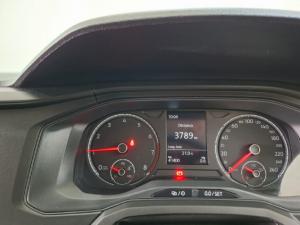 Volkswagen Polo sedan 1.6 manual - Image 13