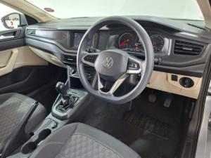 Volkswagen Polo sedan 1.6 manual - Image 17
