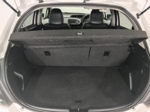 Toyota Yaris 5-door XR HSD - Image 12