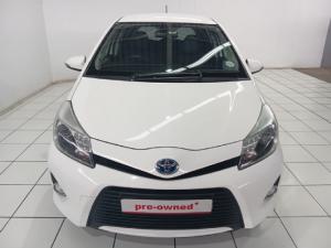 Toyota Yaris 5-door XR HSD - Image 2