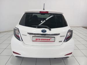 Toyota Yaris 5-door XR HSD - Image 5