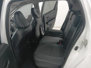 Toyota Yaris 5-door XR HSD - Image 8