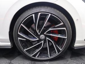 Volkswagen Golf GTI - Image 7