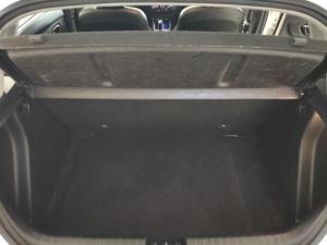 Hyundai i20 1.0T Fluid auto - Image 16