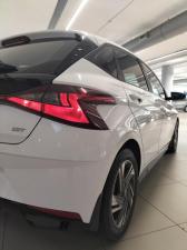 Hyundai i20 1.0T Fluid auto - Image 8