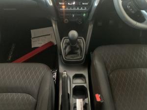 Toyota Urban Cruiser 1.5 XR manual - Image 13