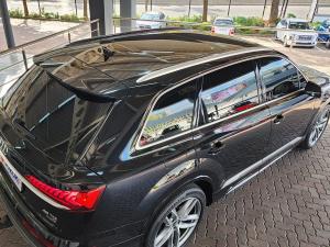 Audi Q7 45TDI quattro S line - Image 11