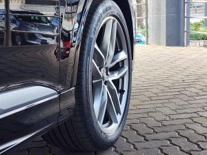 Audi Q7 45TDI quattro S line - Image 12
