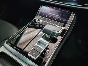 Audi Q7 45TDI quattro S line - Image 24