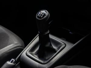 Suzuki Baleno 1.5 GL manual - Image 13