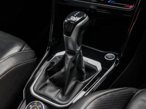 Volkswagen T-Roc 2.0TSI 4Motion R-Line - Image 4