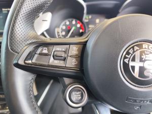 Alfa Romeo Stelvio 2.0T Veloce Q4 - Image 25
