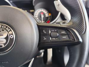 Alfa Romeo Stelvio 2.0T Veloce Q4 - Image 26