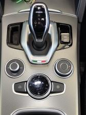 Alfa Romeo Stelvio 2.0T Veloce Q4 - Image 27