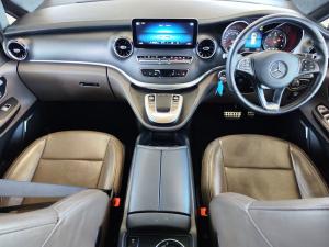 Mercedes-Benz V-Class V300d Exclusive - Image 17