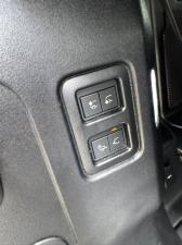 Land Rover Defender 110 D350 X-Dynamic HSE - Image 12