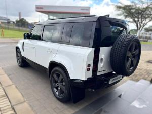 Land Rover Defender 110 D350 X-Dynamic HSE - Image 6