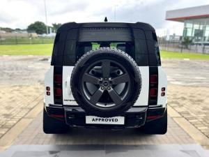 Land Rover Defender 110 D350 X-Dynamic HSE - Image 7