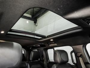 Land Rover Defender 110 D300 X-Dynamic HSE - Image 16