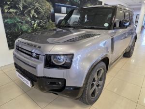 Land Rover Defender 110 D300 X-Dynamic HSE - Image 1