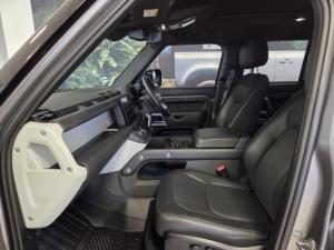 Land Rover Defender 110 D300 X-Dynamic HSE - Image 6