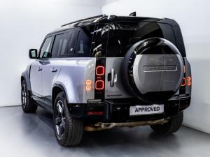 Land Rover Defender 110 D300 X-Dynamic HSE - Image 7