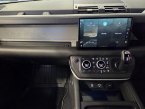 Land Rover Defender 110 D300 X-Dynamic HSE - Image 8