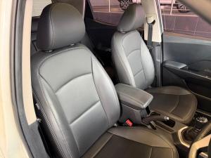 Mahindra XUV300 1.5TD W8 - Image 24