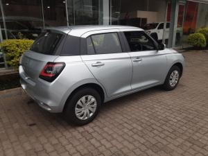 Suzuki Swift 1.2 GL - Image 2