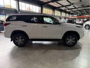 Toyota Fortuner 2.4GD-6 Raised Body automatic - Image 4