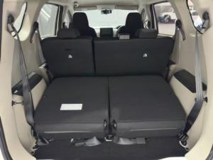 Renault Triber 1.0 Evolution - Image 7