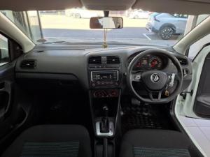 Volkswagen Polo Vivo hatch 1.6 Comfortline auto - Image 13