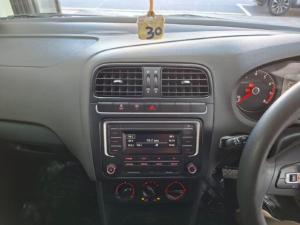 Volkswagen Polo Vivo hatch 1.6 Comfortline auto - Image 14