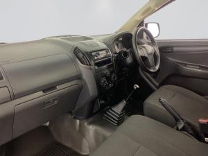 Isuzu D-MAX 250C Fleetside S/C - Image 13