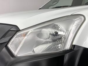 Isuzu D-MAX 250C Fleetside S/C - Image 9