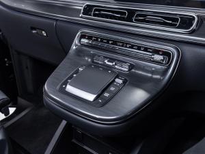 Mercedes-Benz V-Class V300d Exclusive - Image 11