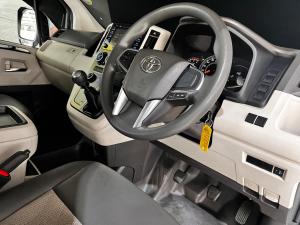 Toyota Quantum 2.8 LWB bus 11-seater GL - Image 12