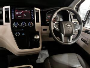 Toyota Quantum 2.8 LWB bus 11-seater GL - Image 6