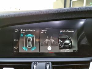 Alfa Romeo Giulia 2.0T Veloce - Image 24