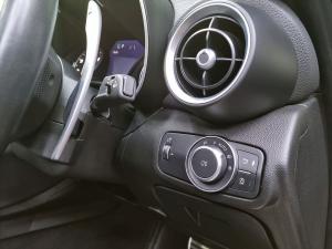 Alfa Romeo Giulia 2.0T Veloce - Image 25