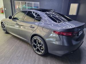 Alfa Romeo Giulia 2.0T Veloce - Image 7