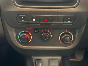Renault Kwid 1.0 Evolution - Image 13
