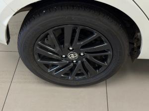Toyota Vitz 1.0 XR manual - Image 16